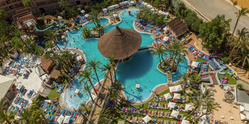 Magic Tropical Splash Water Park Spa and Caribbean Resort 24/34