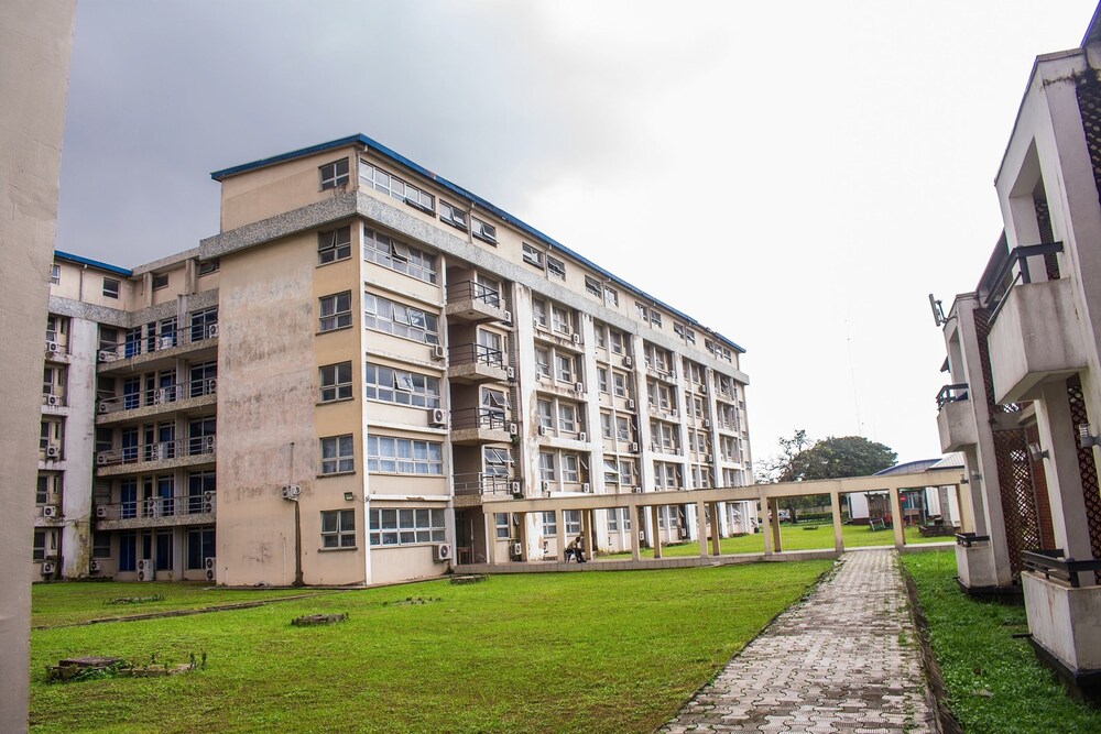 Dbi Guest House 2/50