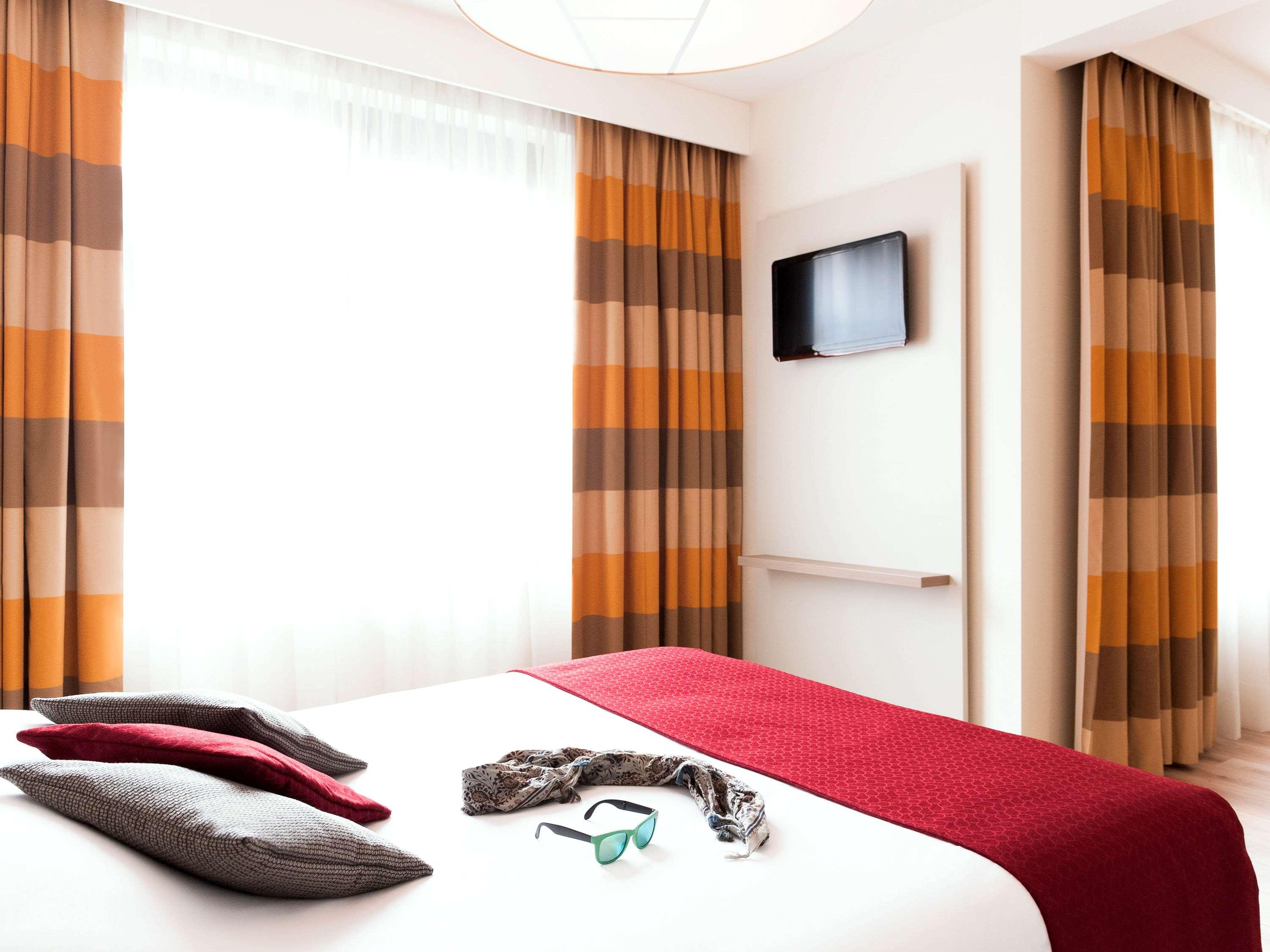 SUITE, DOUBLE BED, SOFA