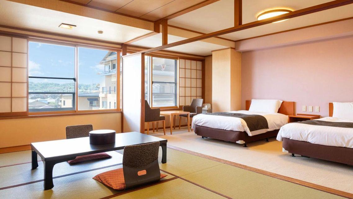 Semi Western, Style, 6 Futon Beds