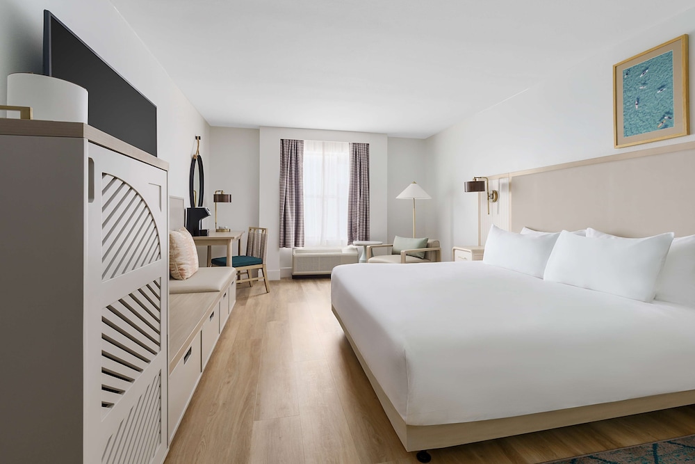 ROOM, KING BED, ACCESSIBLE