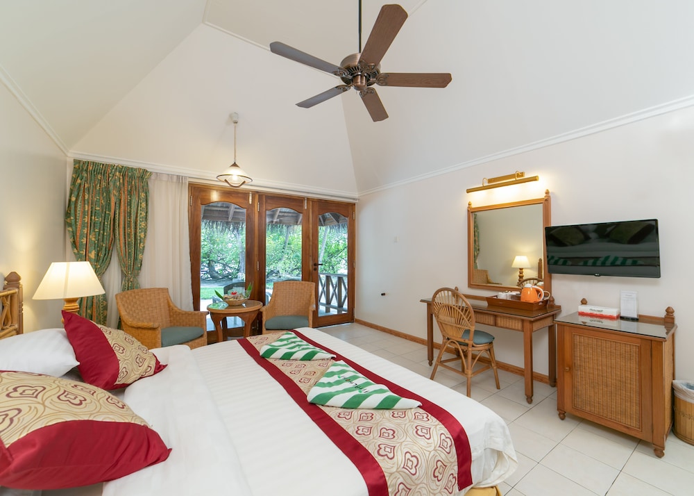Fihalhohi Maldives 13/61