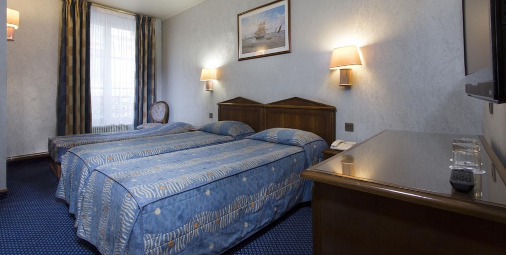 ROOM, TRIPLE