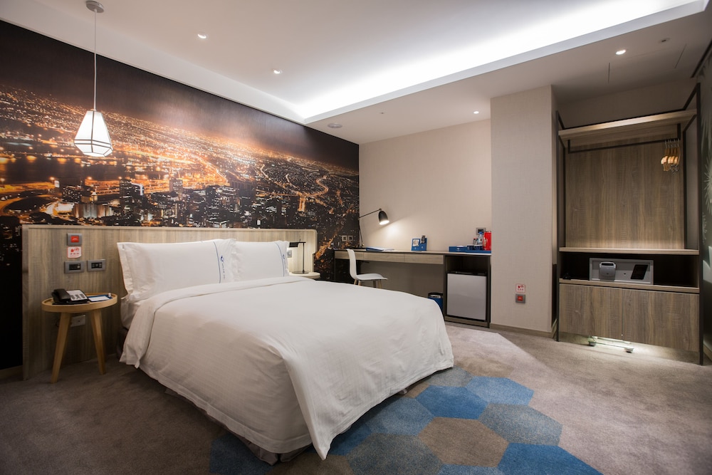 AIRLINE INN KAOHSIUNG STATION 22/65