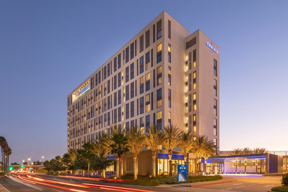 The Viv Anaheim a Tribute Portfolio Hotel in ANAHEIM - CA
