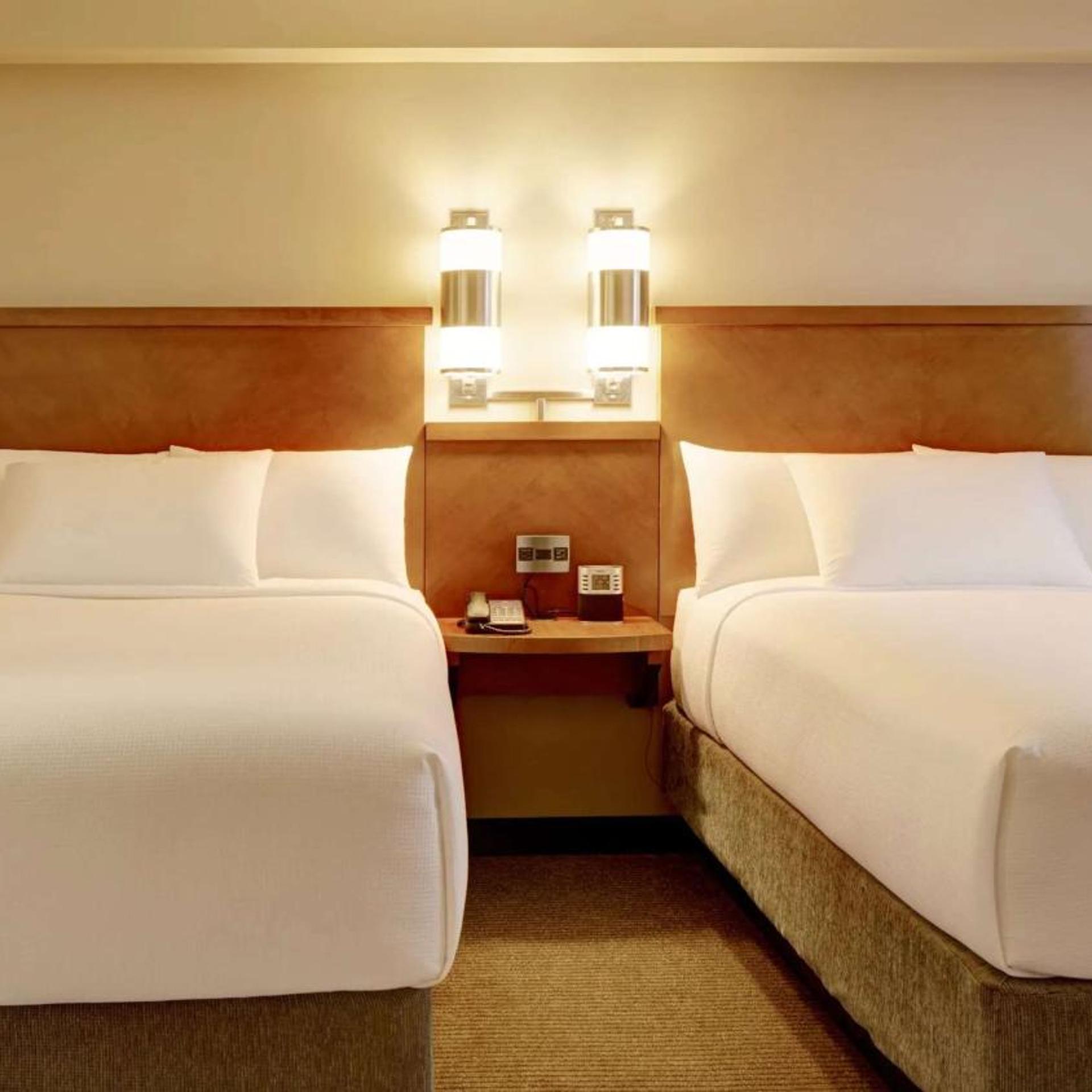 غرفة بسريرين مزدوجين مع أريكة، Sonesta Select Atlanta Duluth 14/20