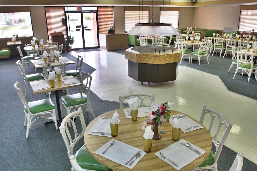 Castaways Resort And Suites Ex Best Western Castaways Resort And Suites 37/43
