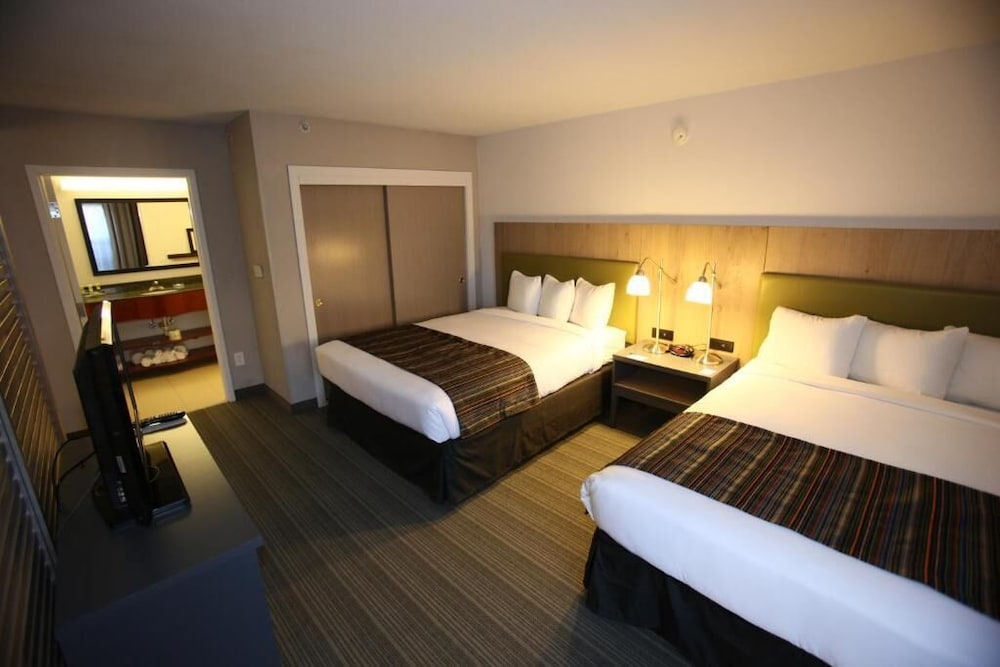 GreenTree Inn and Suites Phoenix Sky Harbor 14/65