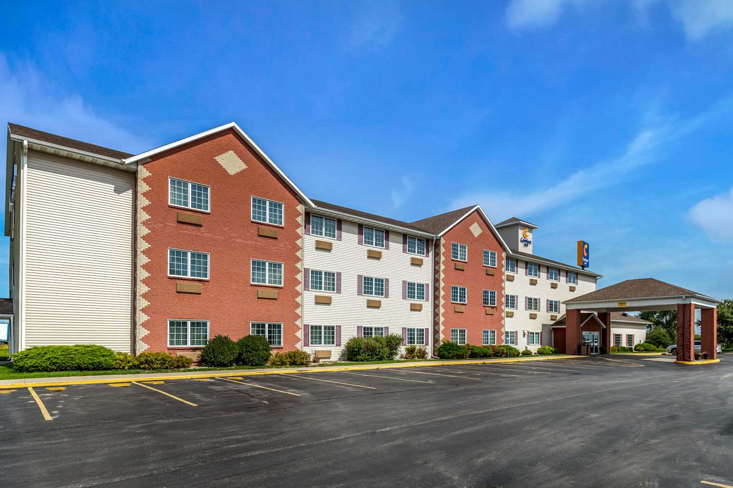 Comfort Inn Story City 13/13