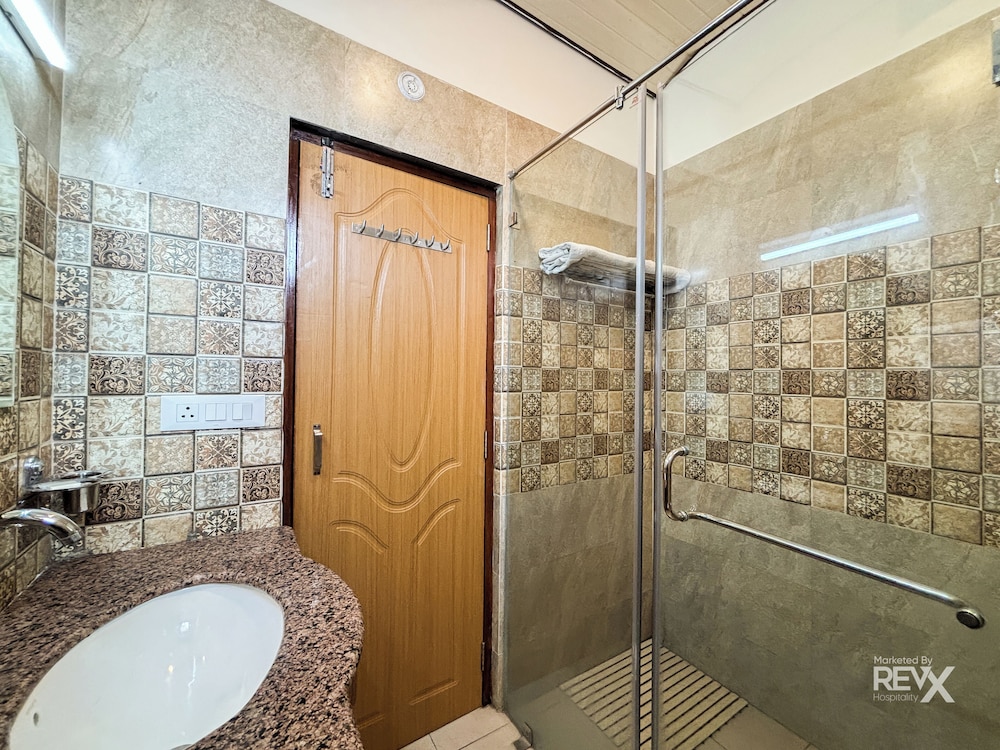 HOTEL SUNNY COT 55/55