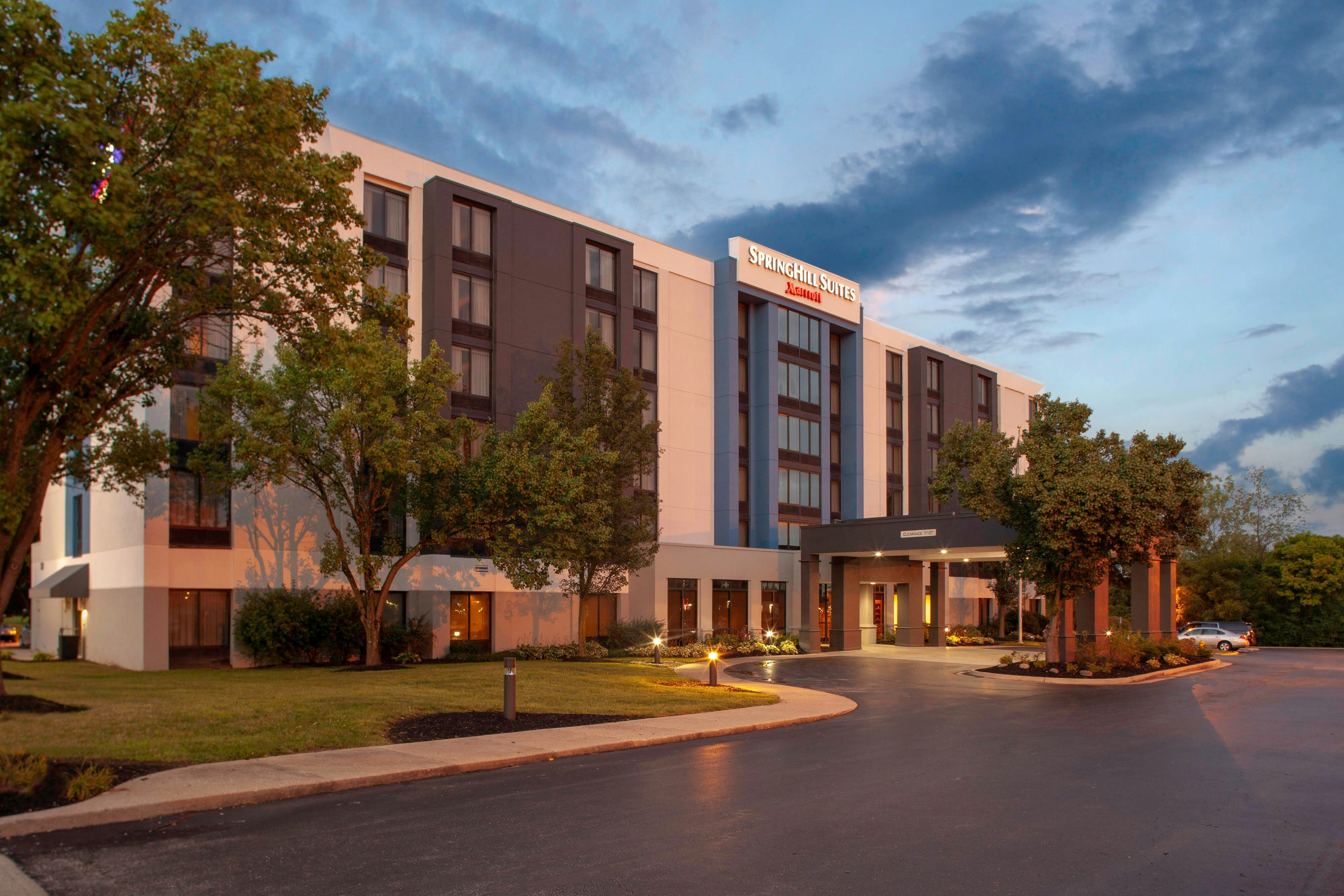 SpringHill Suites Cincinnati North/Forest Park 4/44