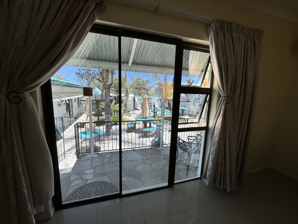 Blue Diamond Lodge 26/40