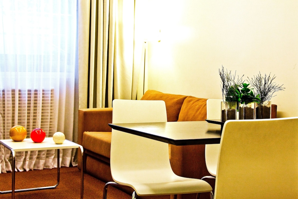 ULISES RECOLETA SUITES 62/64