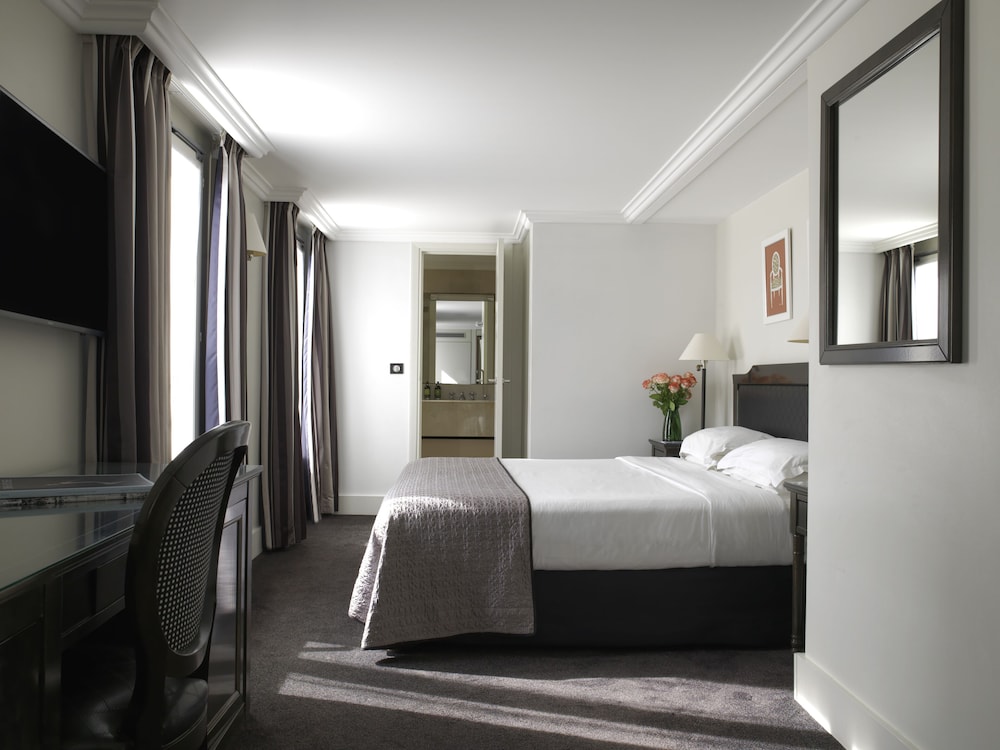 Hotel Royal Saint Honore 32/60