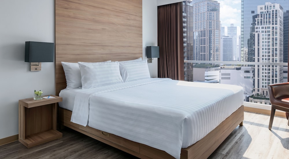 Adelphi Grande Sukhumvit 16/70