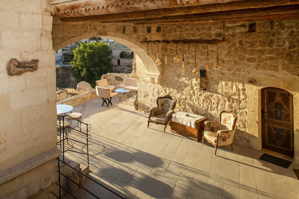 Carna Cave Hotel 16/50