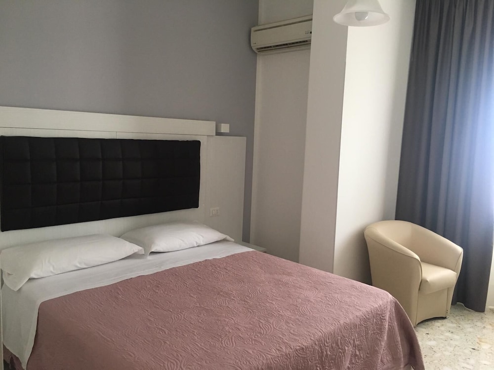 Piccolo Hotel 13/42