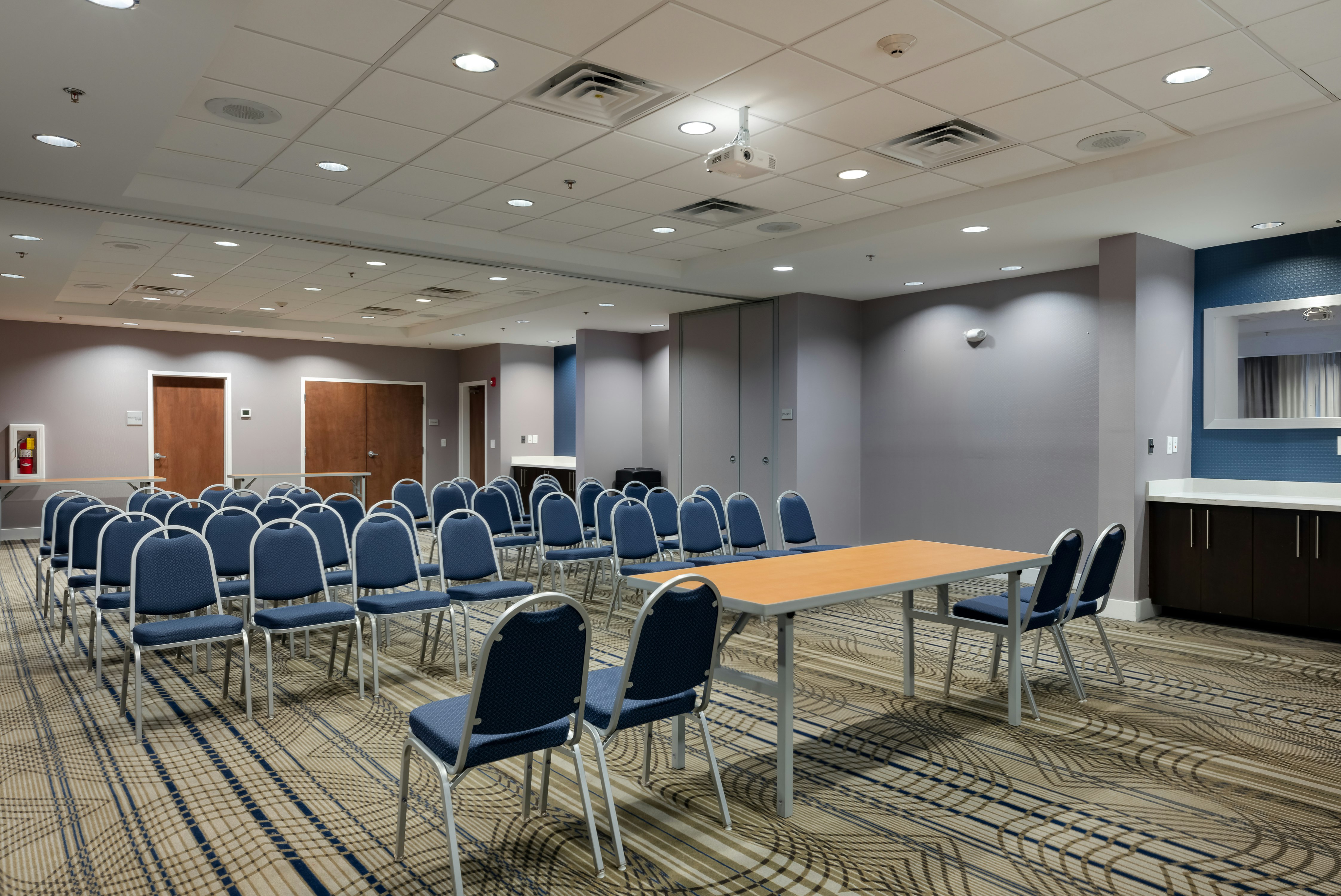 Hampton Inn Emersonlakepoint Ga 47/55