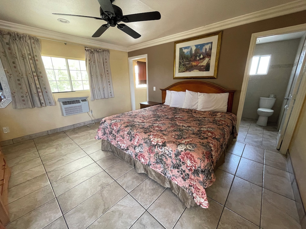 Bayshore Inn 17/44