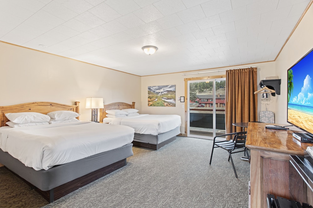 Discovery, 2 Queen Beds