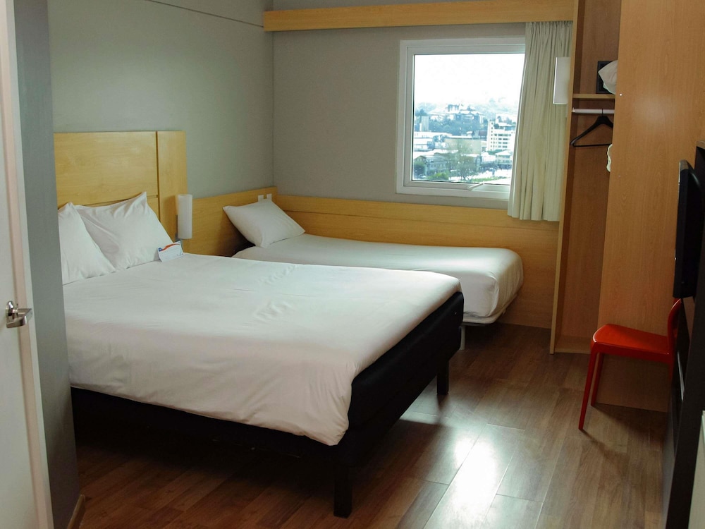 Ibis Puerto Montt 9/42
