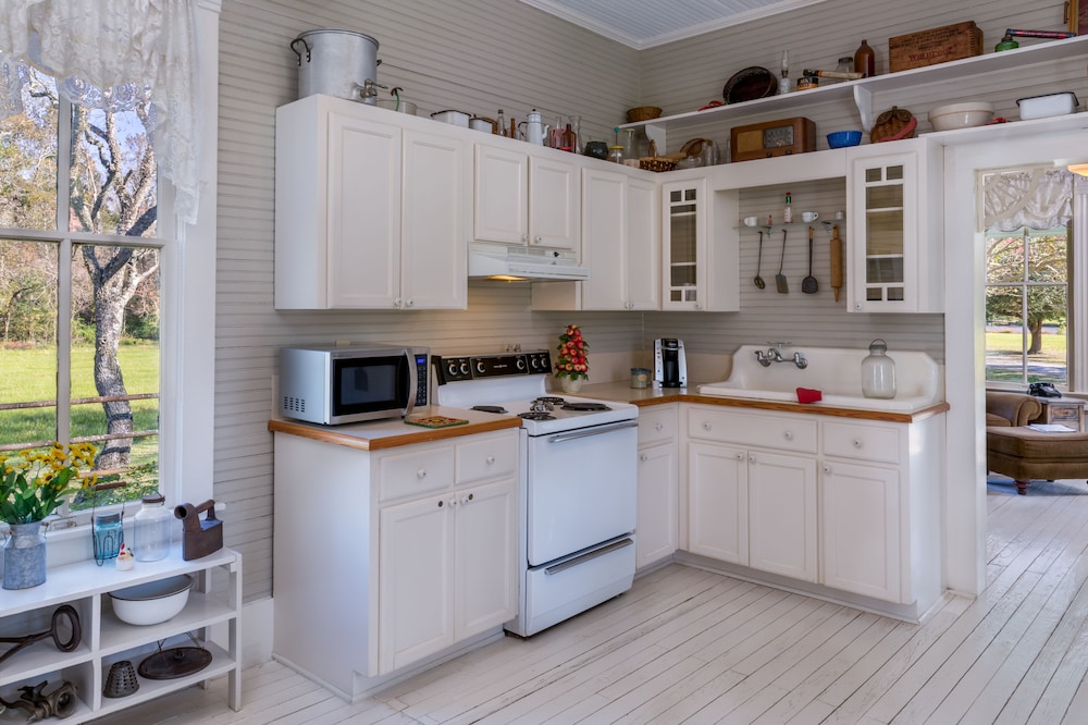 Maison D Memoire Bed & Breakfast Cottages 22/50
