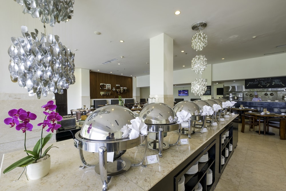 Sintesa Peninsula Hotel 48/60