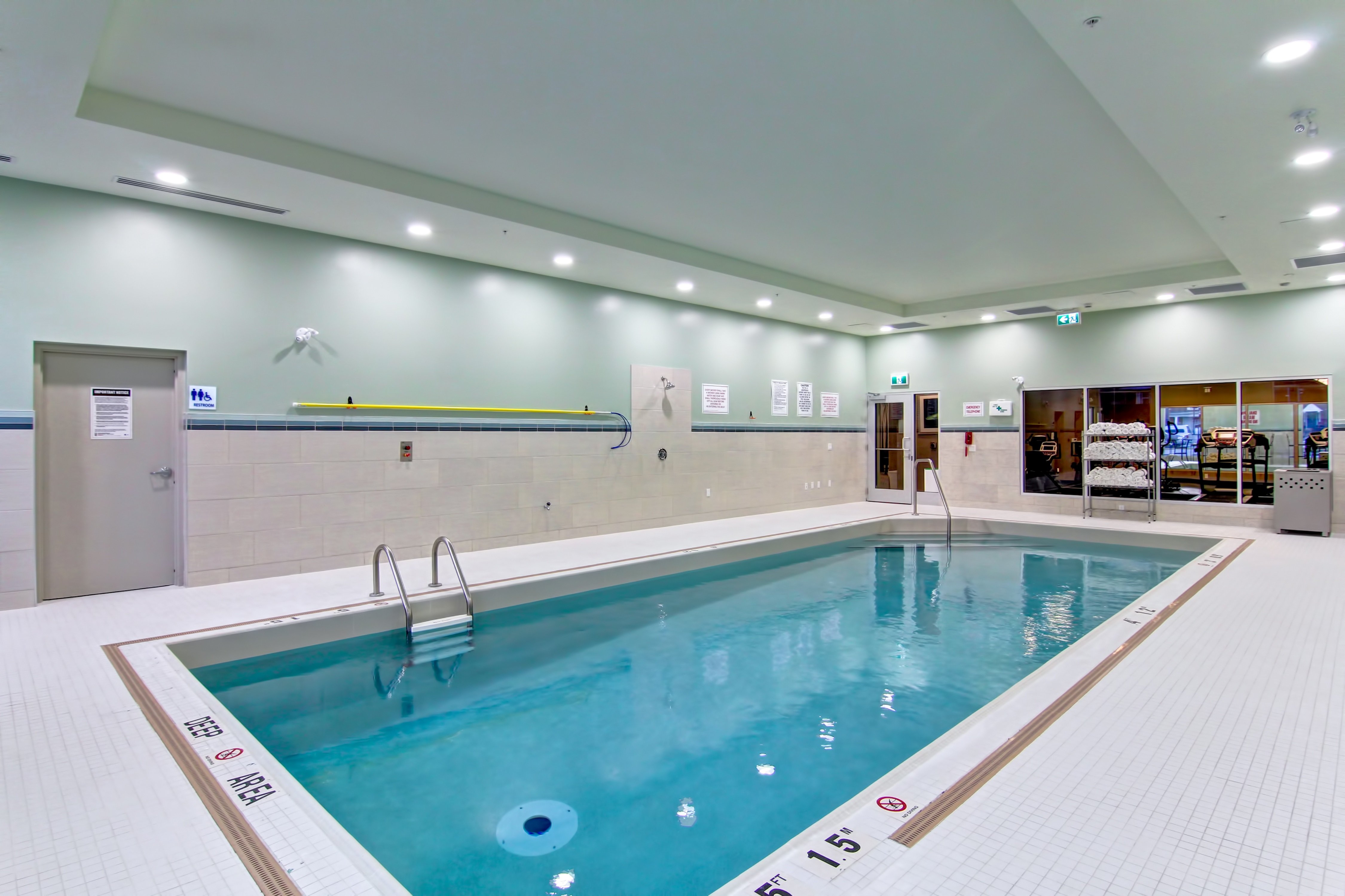 Holiday Inn Express Suites Oshawa Downtown Toronto Area 28/56