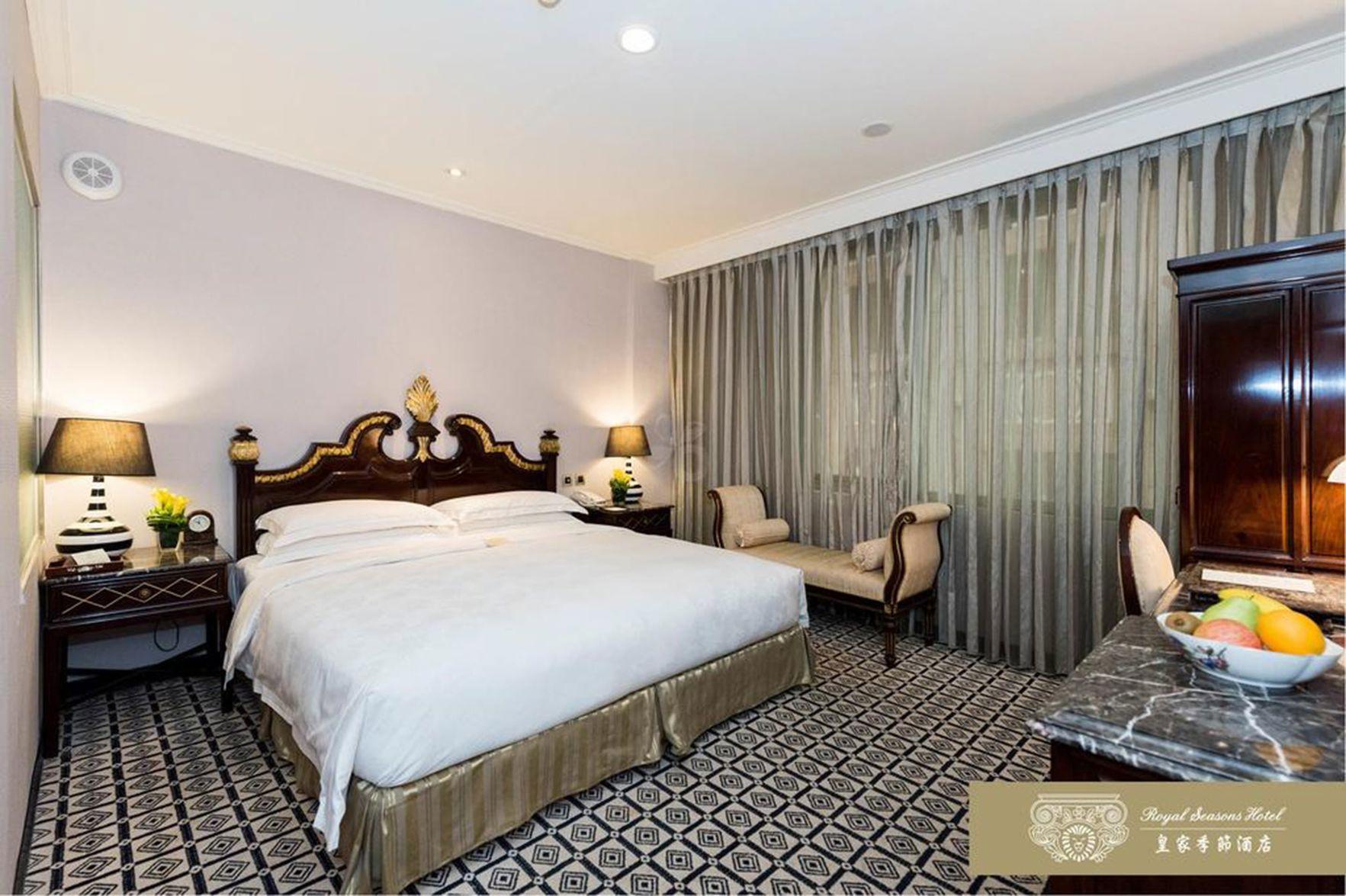 Deluxe, Double Bed, Classic Building