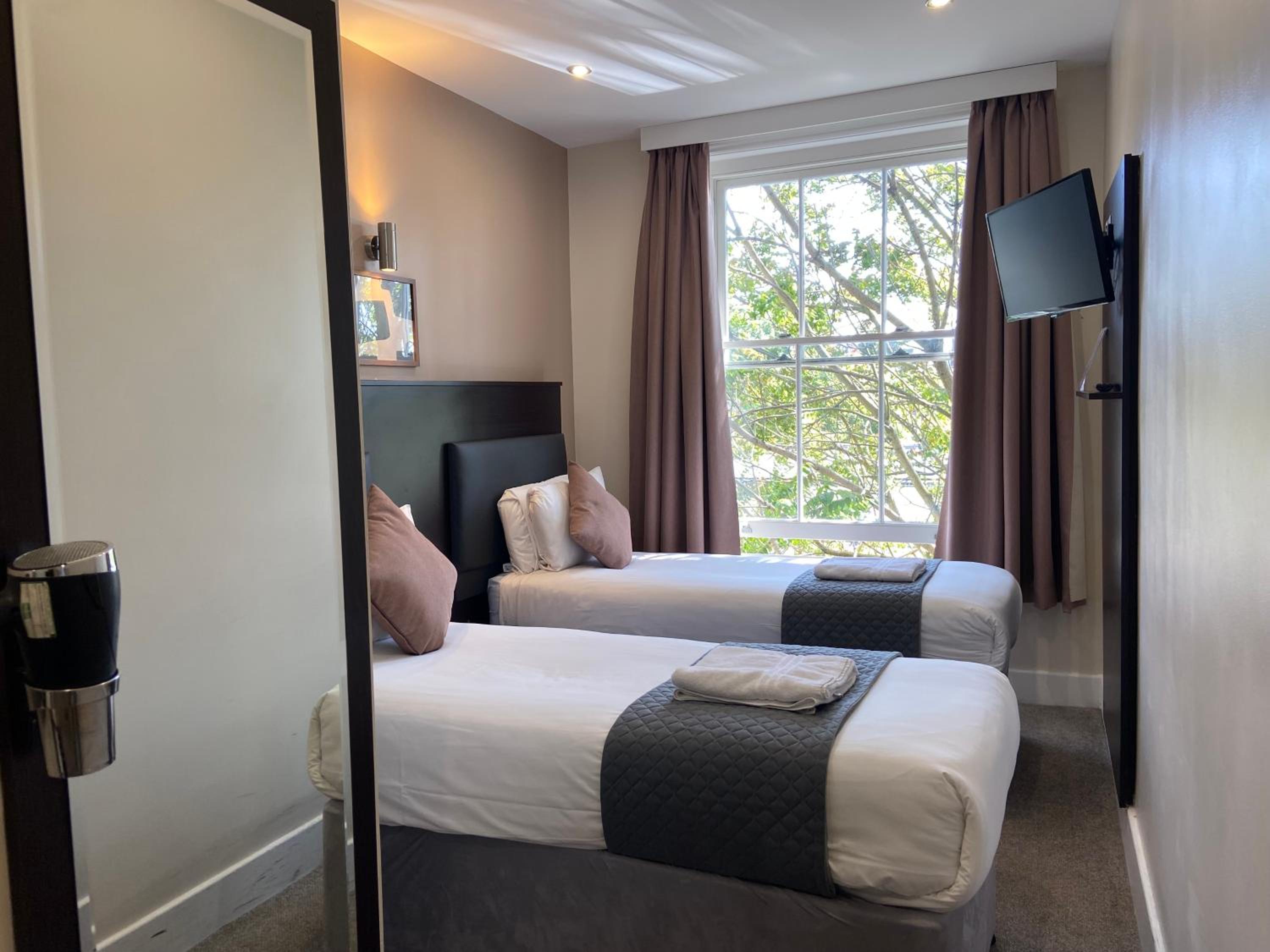 غرفة مفردة، Trebovir Hotel 23/29