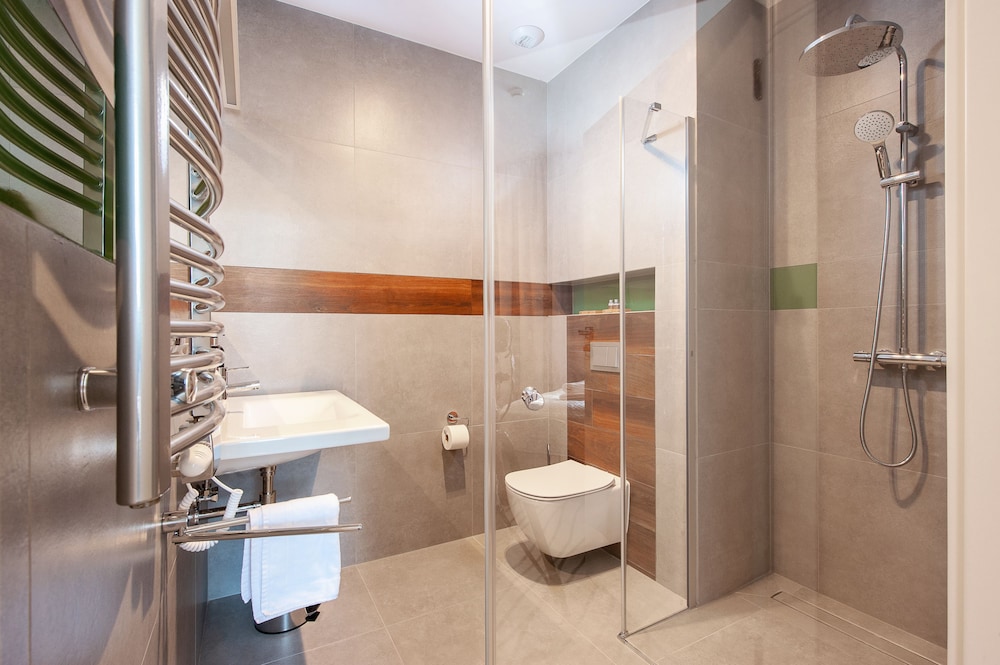 Plaza Boutique Hotel 63/68
