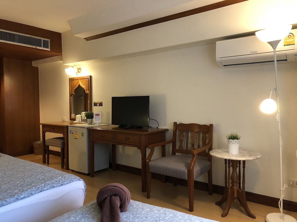 Sunday Ayothaya Hotel 46/68