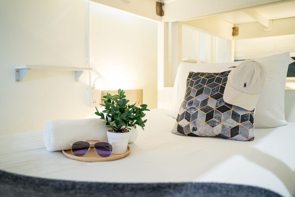 HQ HOSTEL SILOM 37/49