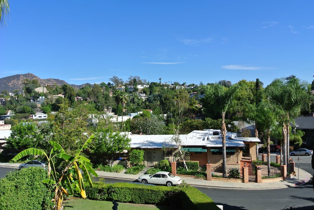 Mini Mansion in Hollywood Hills 5/47