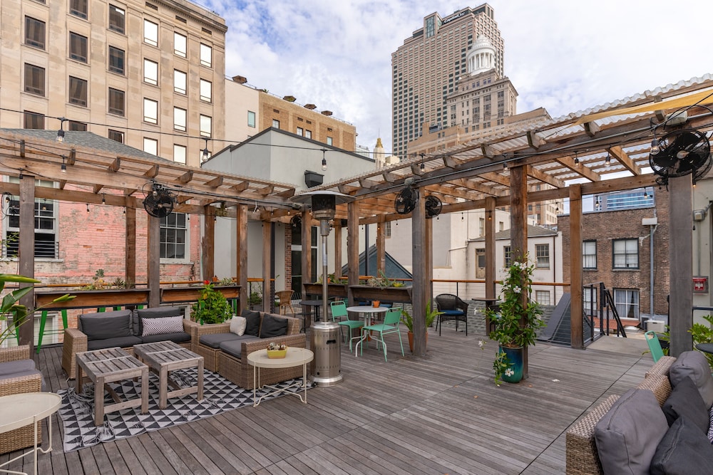 Catahoula Hotel 42/50