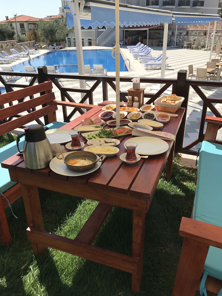 Ayvalik Elisa Otel 14/27