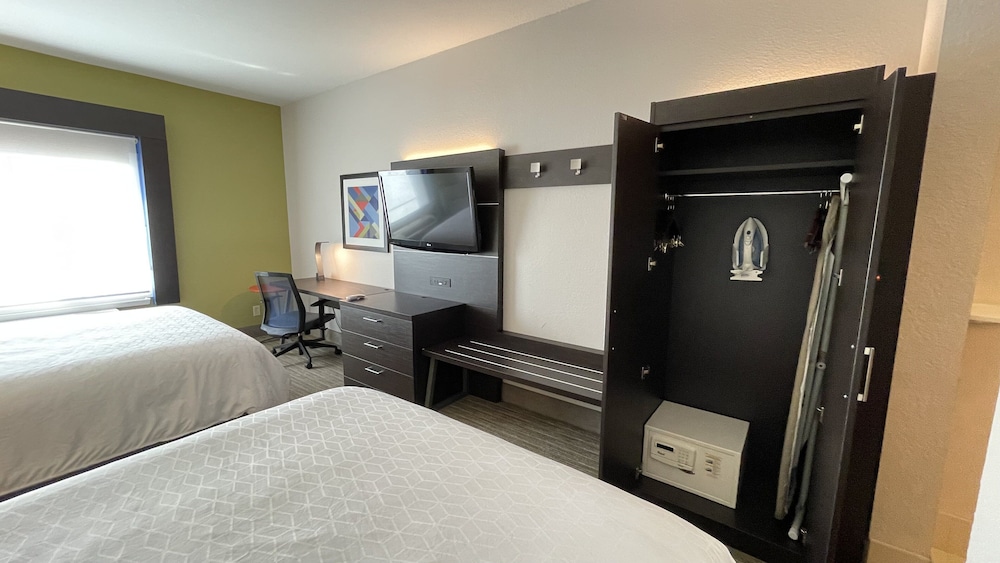 Holiday Inn Express Hotel And Suites Decatur 26/57