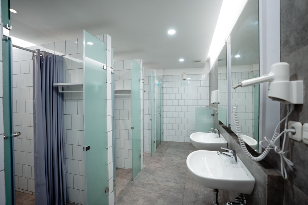Bobobox Pods Kota Lama Semarang 40/45