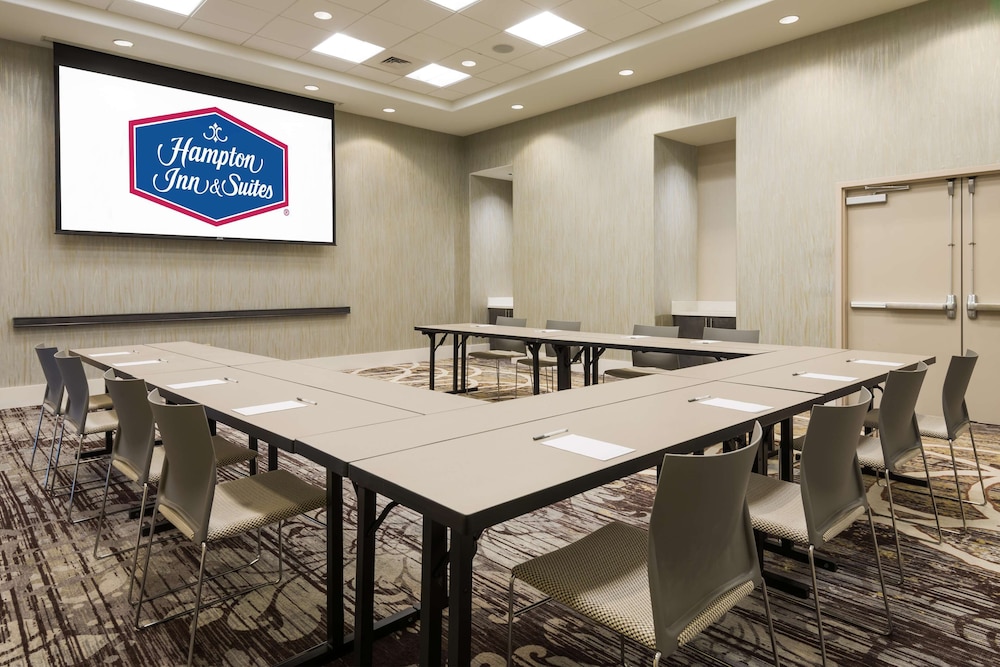 Hampton Inn & Suites Tampa Airport Avion Park Westshore 44/46