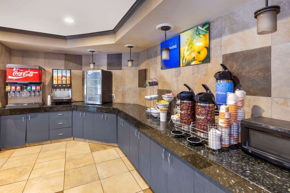 Comfort Suites Denver Tech Center 33/41