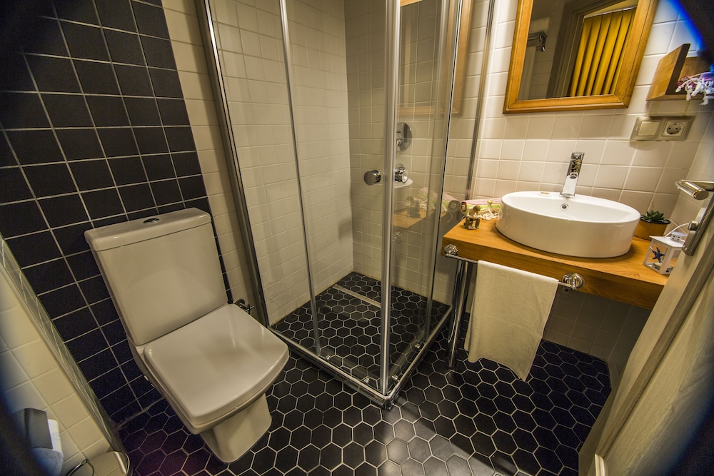 Kuzen Otel - Adults Only 45/50