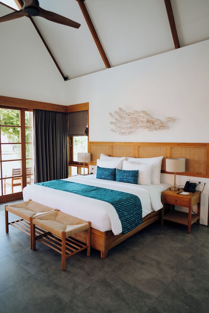 Deep Roots Dive & Yoga Resort 13/50