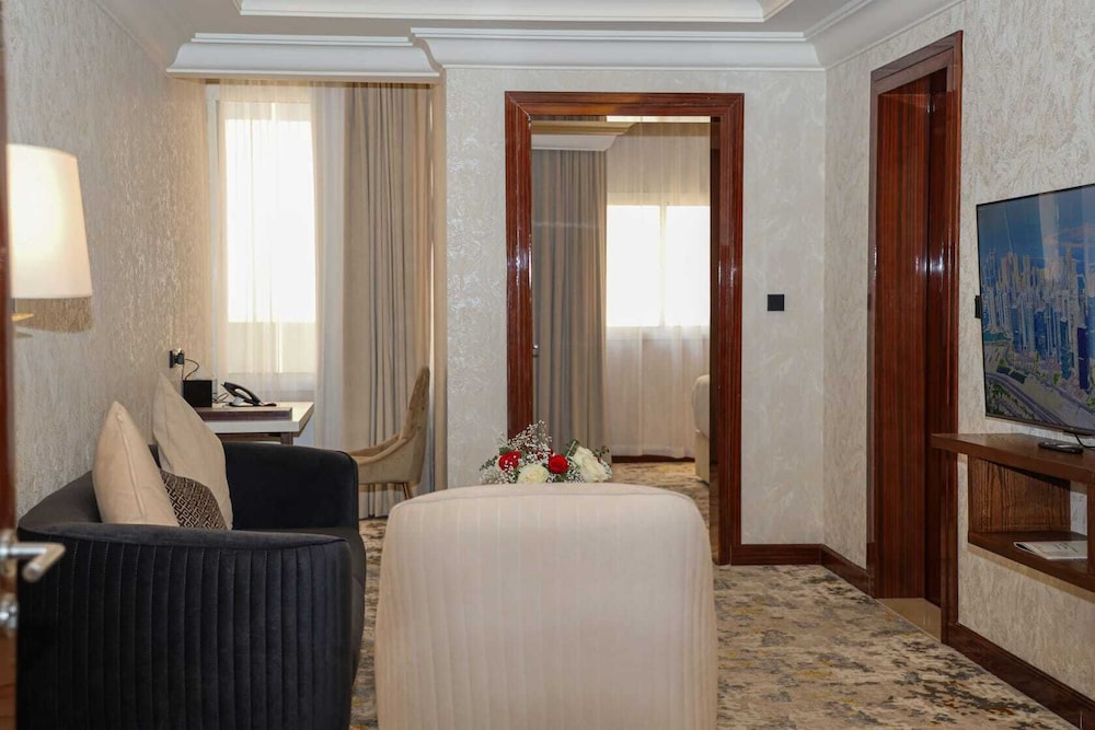 DELUXE, APARTMENT