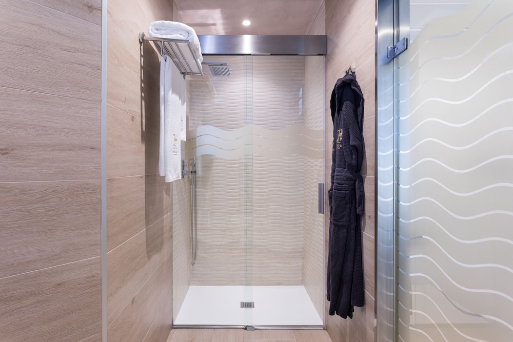 Hugos Boutique Hotel - Adults Only 74/76