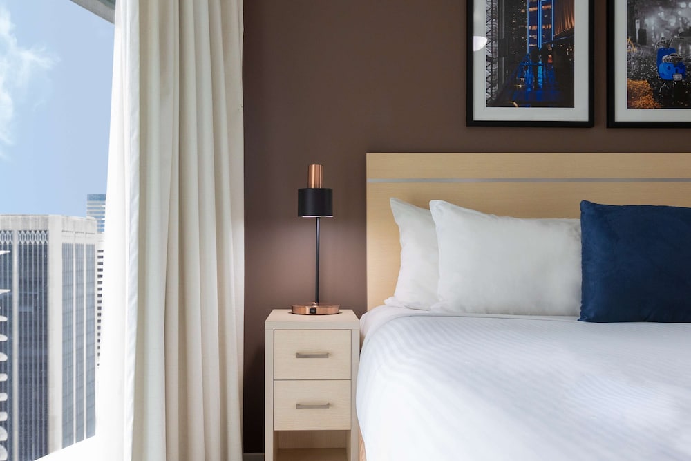 Oaks Brisbane Felix Suites 14/42