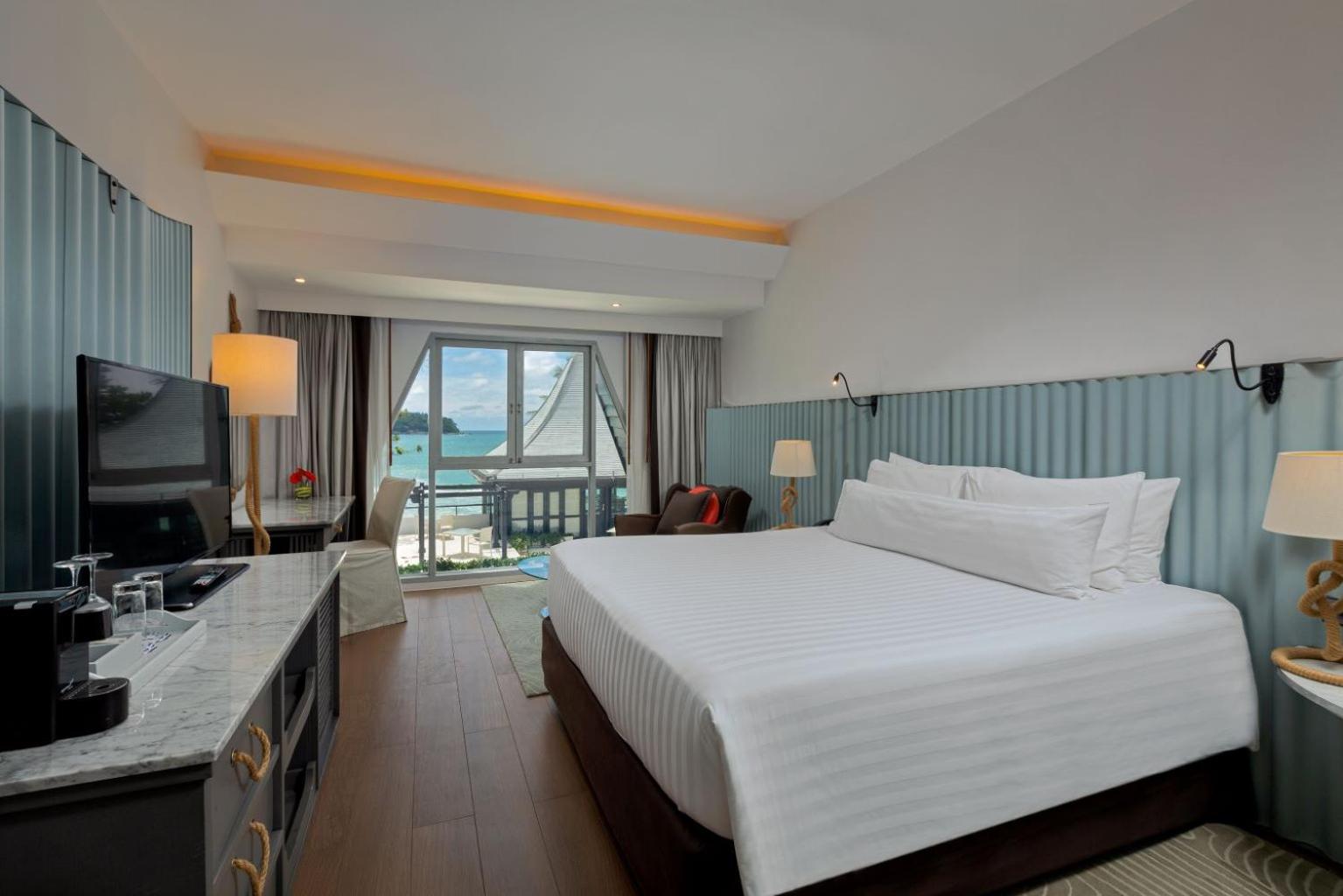 Deluxe, Double or Twin Bed, Sea View