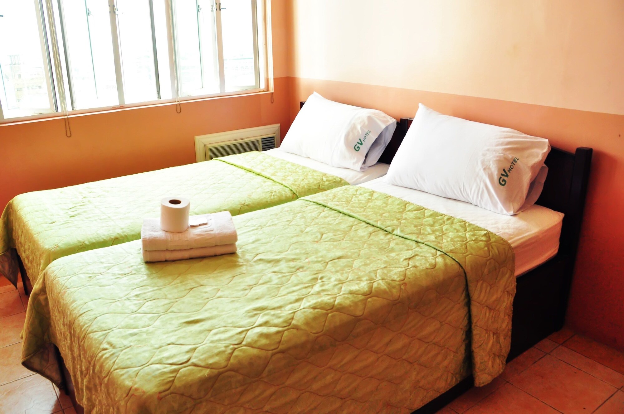STANDARD, TWIN BEDS