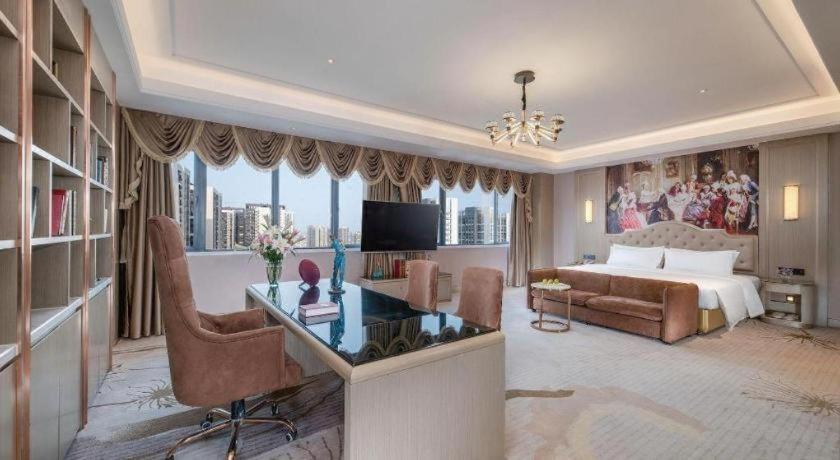 Venus Royal Hotels (Zhongshan Dongfeng Center) 32/50
