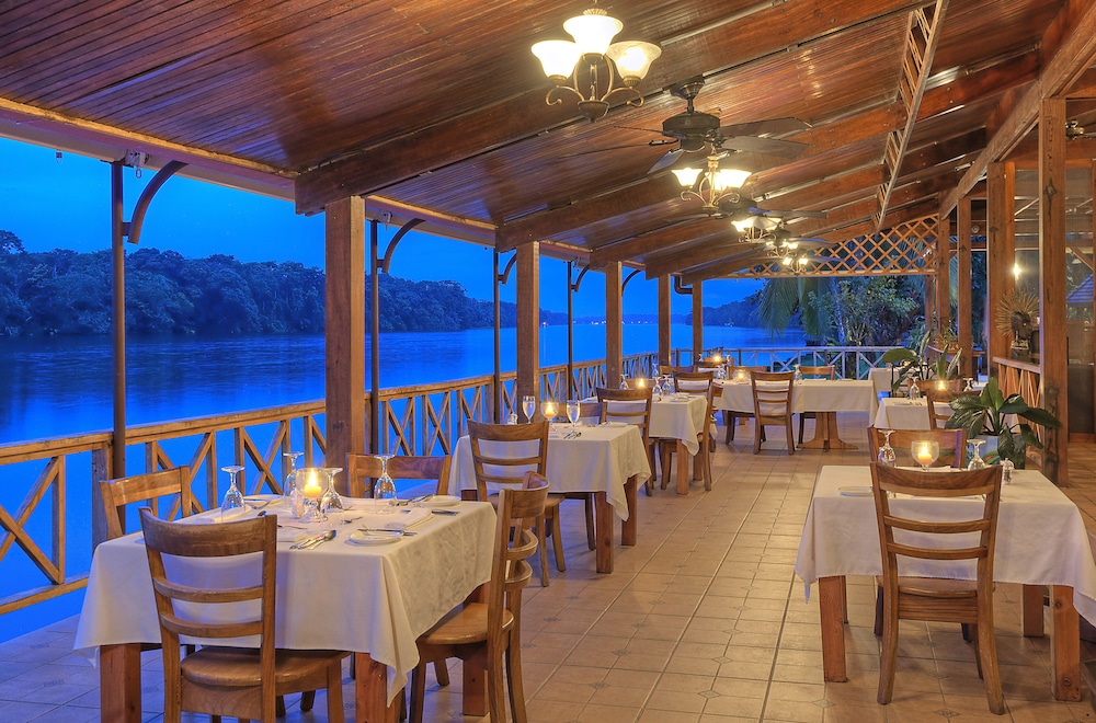 Tortuga Lodge and Gardens 32/48