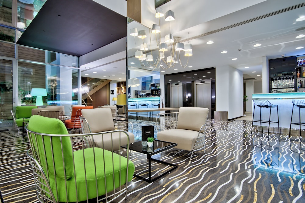 Valentina Hotel 34/50